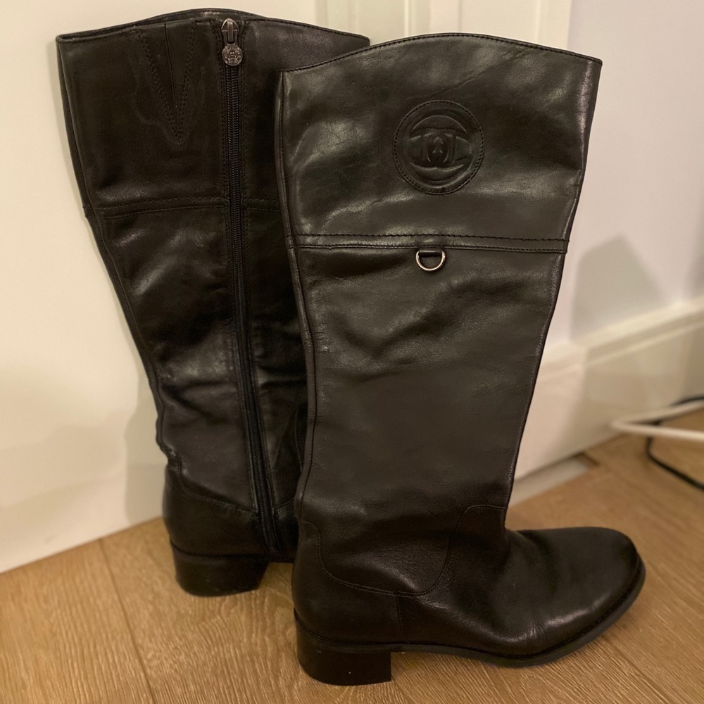 Etienne Aigner Leather Boots